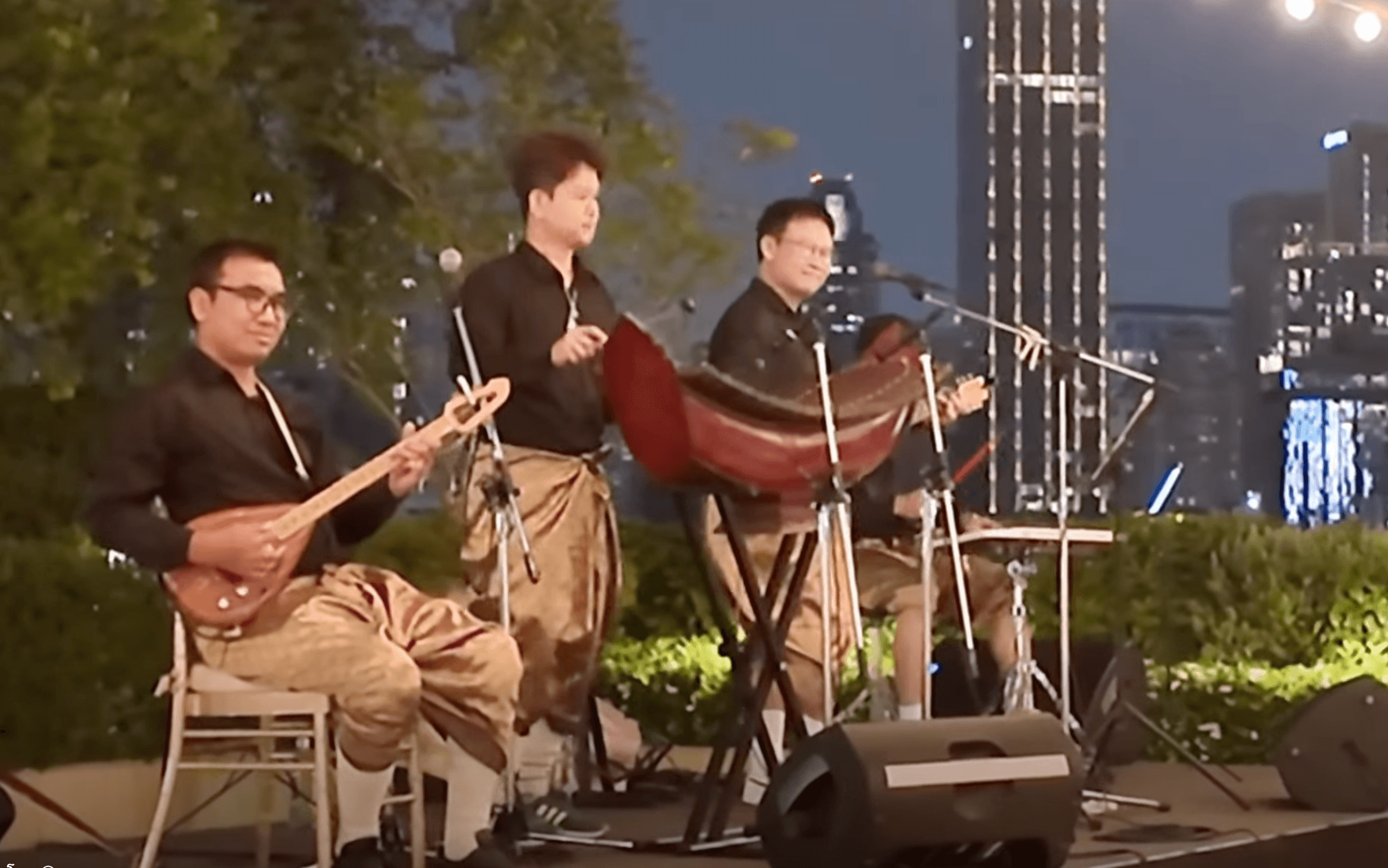 วงดนตรีไทยร่วมสมัย